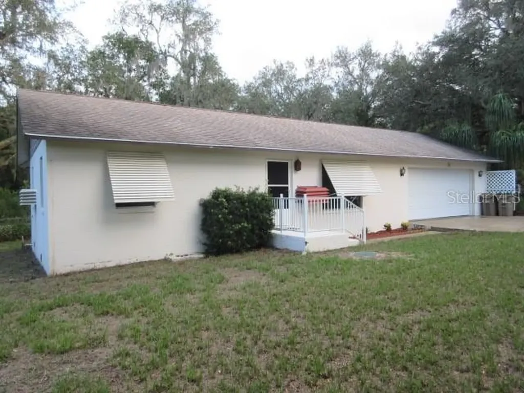 40344 Palm Street Lady Lake FL 32159