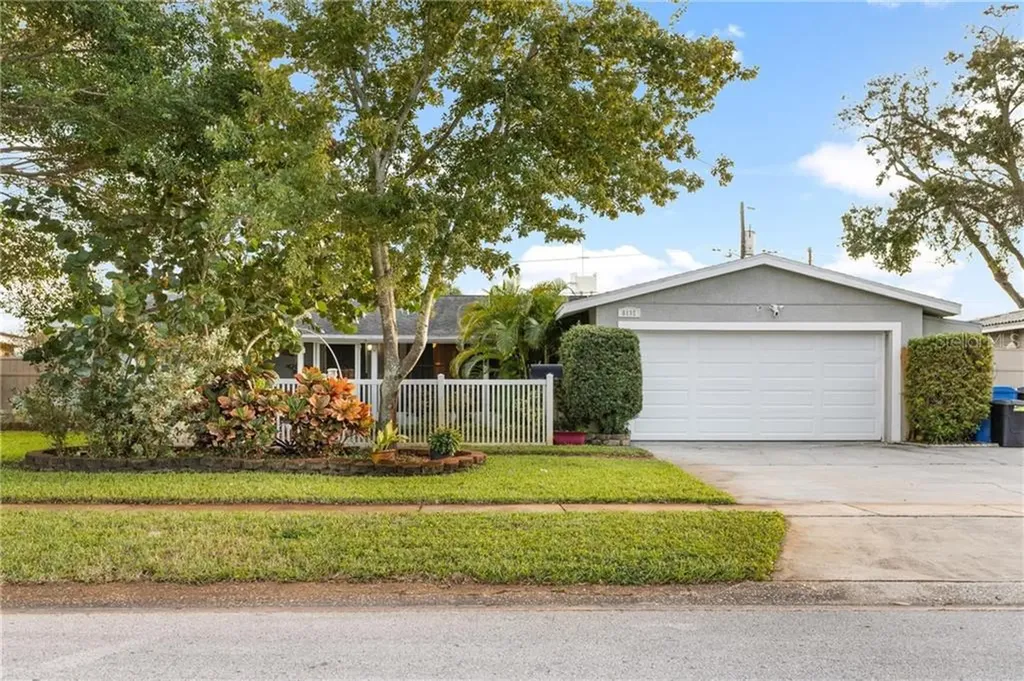 6132 23rd Avenue N St Petersburg FL 33710