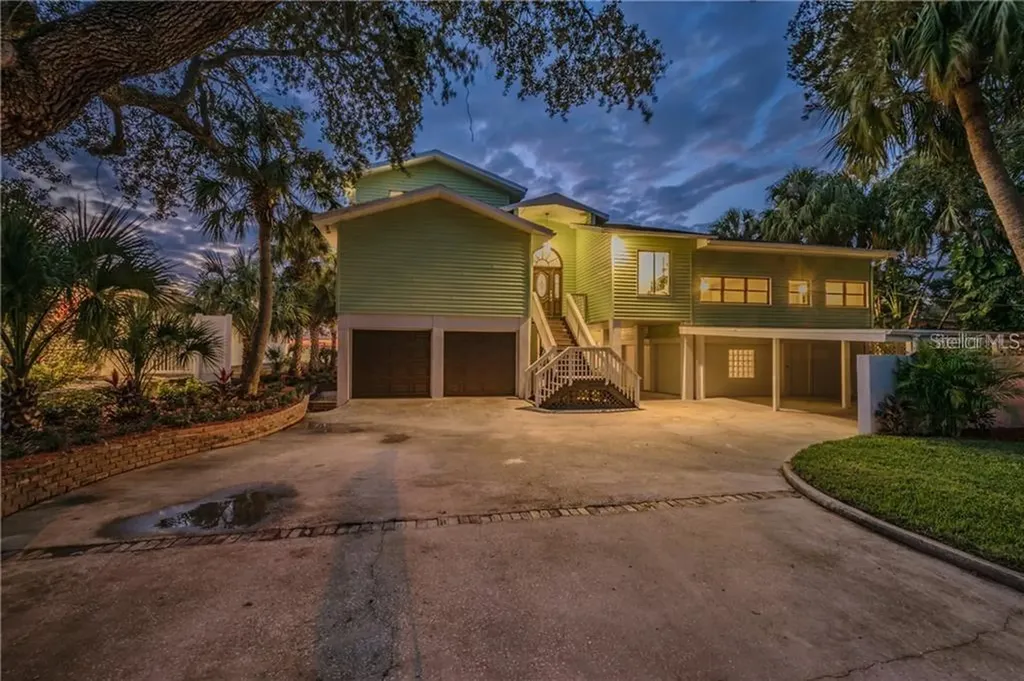 2800 Pelham Road N St Petersburg FL 33710