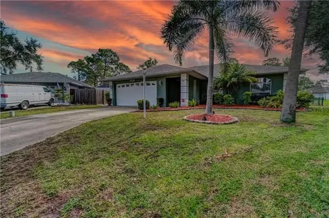 4216 75th Place Sarasota FL 34243