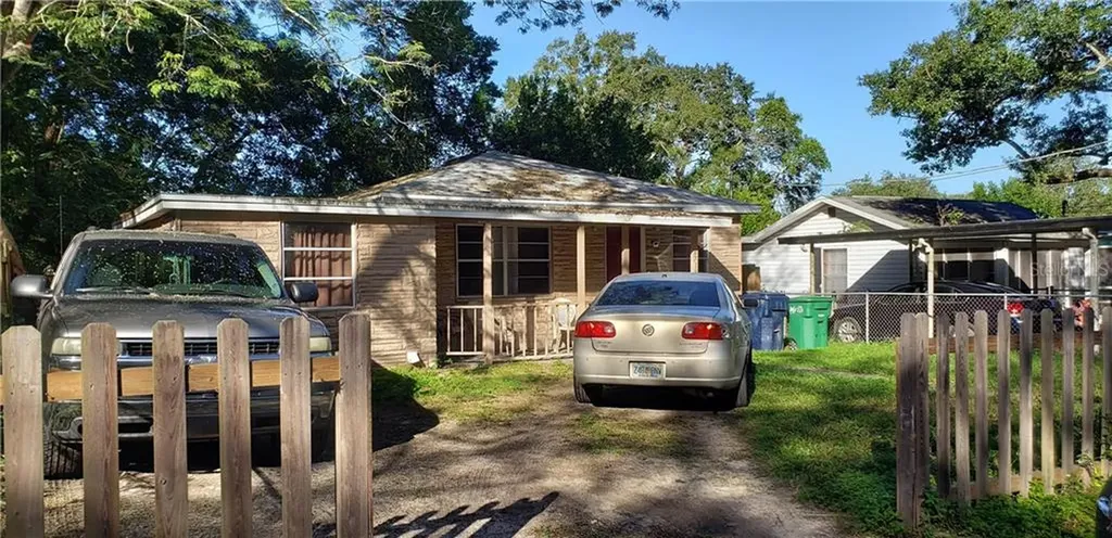 8718 N Mandarine Place Tampa FL 33617