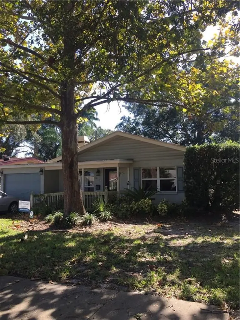 856 42nd Avenue N St Petersburg FL 33703