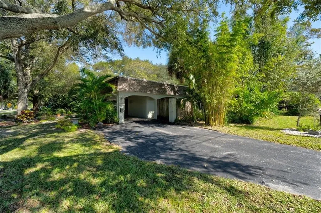 1550-1552 Greenlea Drive Clearwater FL 33755
