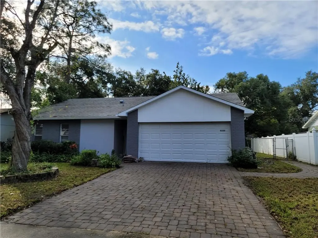 8220 Rolling Log Drive Orlando FL 32817