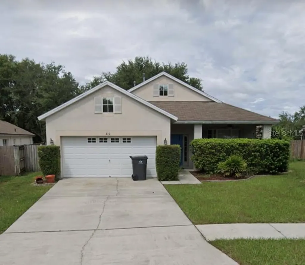 610 Wave Crest Circle Valrico FL 33594