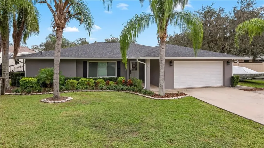 11712 Lakeshore Drive Clermont FL 34711