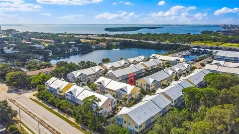 6101 Marina Cove Way S St Petersburg FL 33712