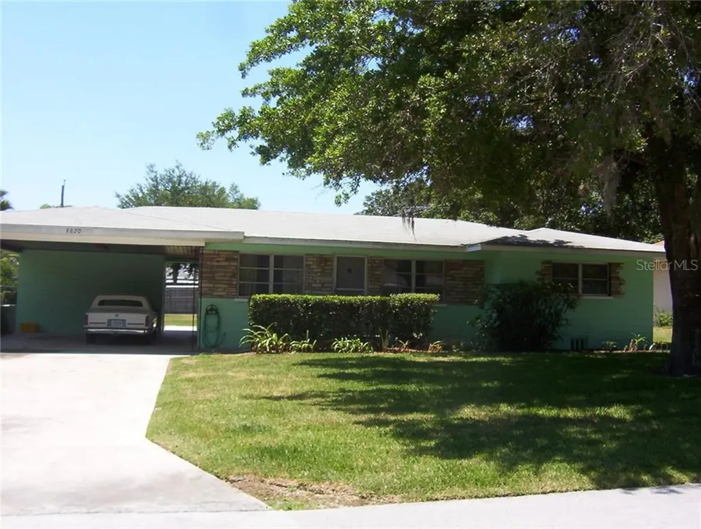 5820 Lake Grove Drive Lakeland FL 33809