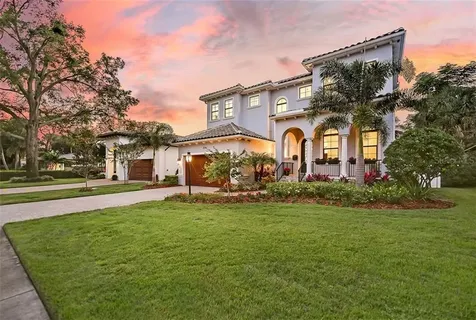204 Aranda Street NE St Petersburg FL 33704
