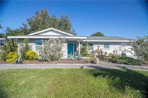 1007 De Leo Drive Sarasota FL 34243