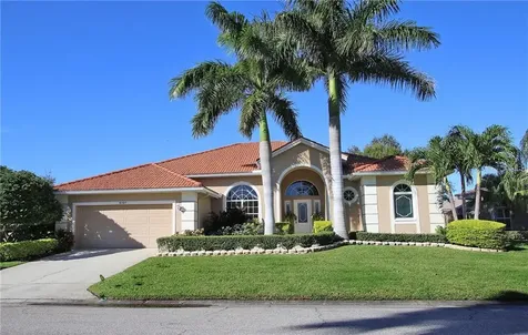 4707 Royal Palm Circle NE St Petersburg FL 33703