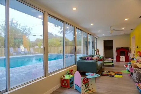 2735 Grove Place Sarasota FL 34239