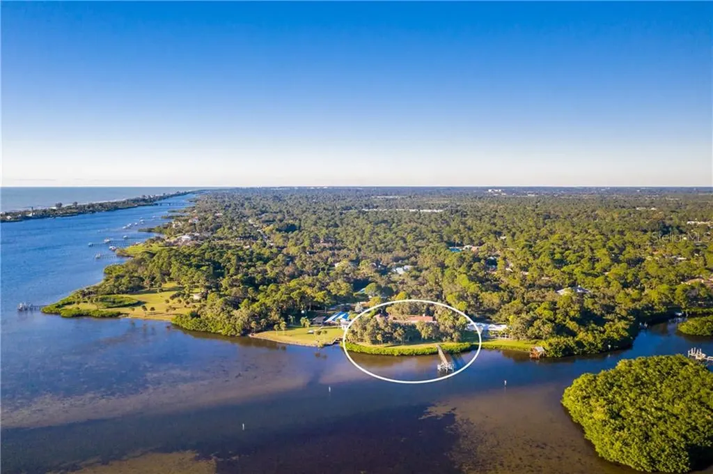 1684 Bayshore Drive Englewood FL 34223