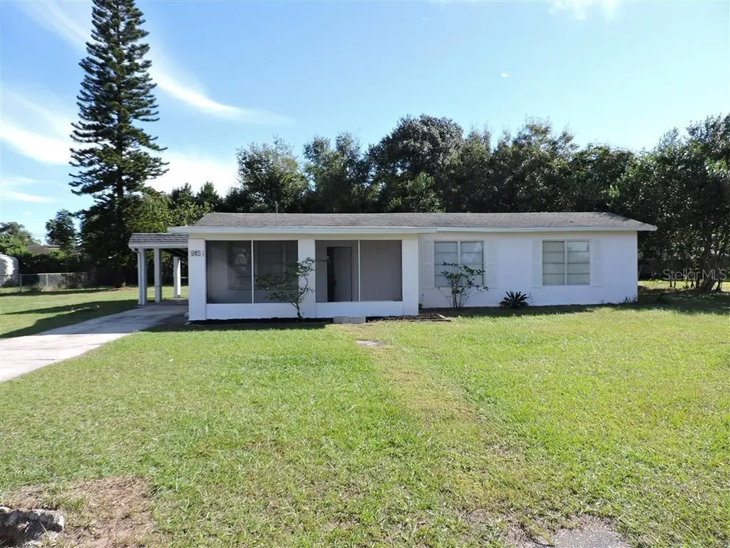 915 S Scenic Highway Lake Wales FL 33853