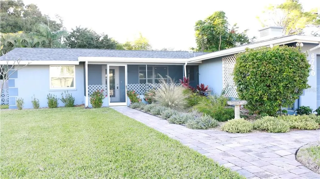 6720 3rd Street Court W Bradenton FL 34207