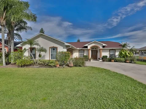 2401 Sweetwater Boulevard Saint Cloud FL 34772