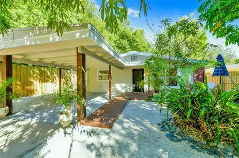 2367 Main Street Sarasota FL 34237