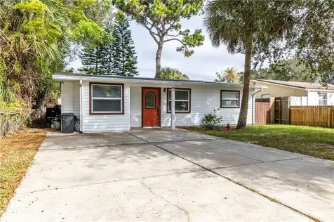7205 50th Avenue N St Petersburg FL 33709