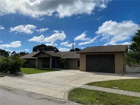 4536 Riverwood Avenue Sarasota FL 34231