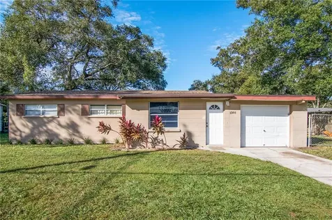 1301 N Nancy Terrace Plant City FL 33563