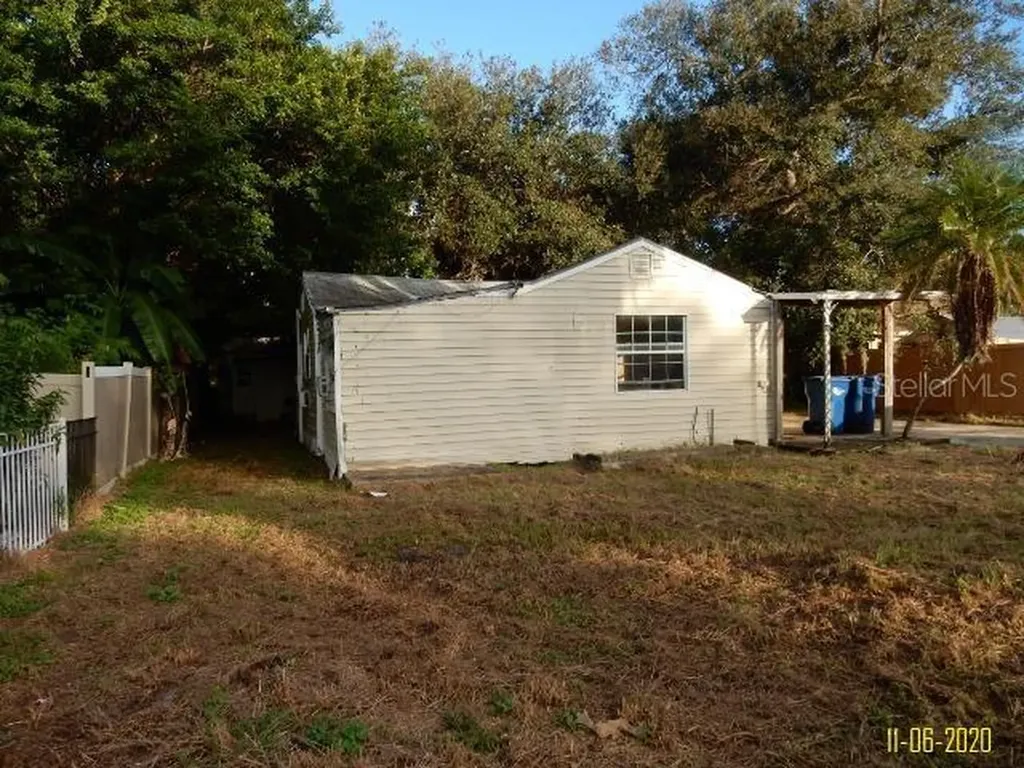 2409 6th Street E Bradenton FL 34208