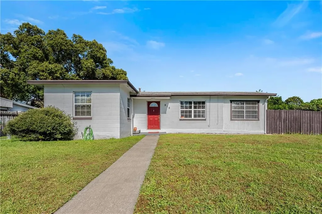 979 Shorecrest Avenue Deltona FL 32725