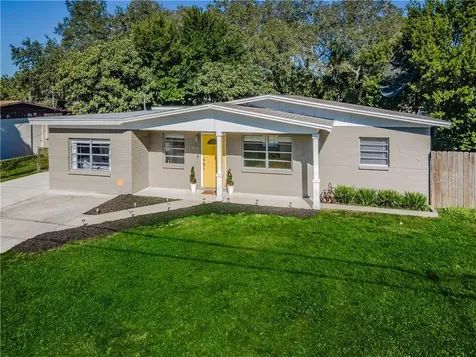 2111 W Sewaha Street Tampa FL 33612