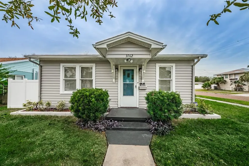 3762 2nd Avenue N St Petersburg FL 33713