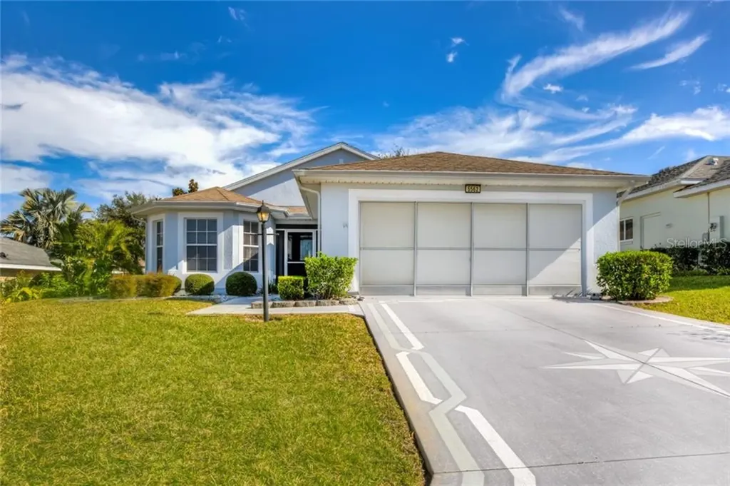 5562 Charleston Avenue Tavares FL 32778
