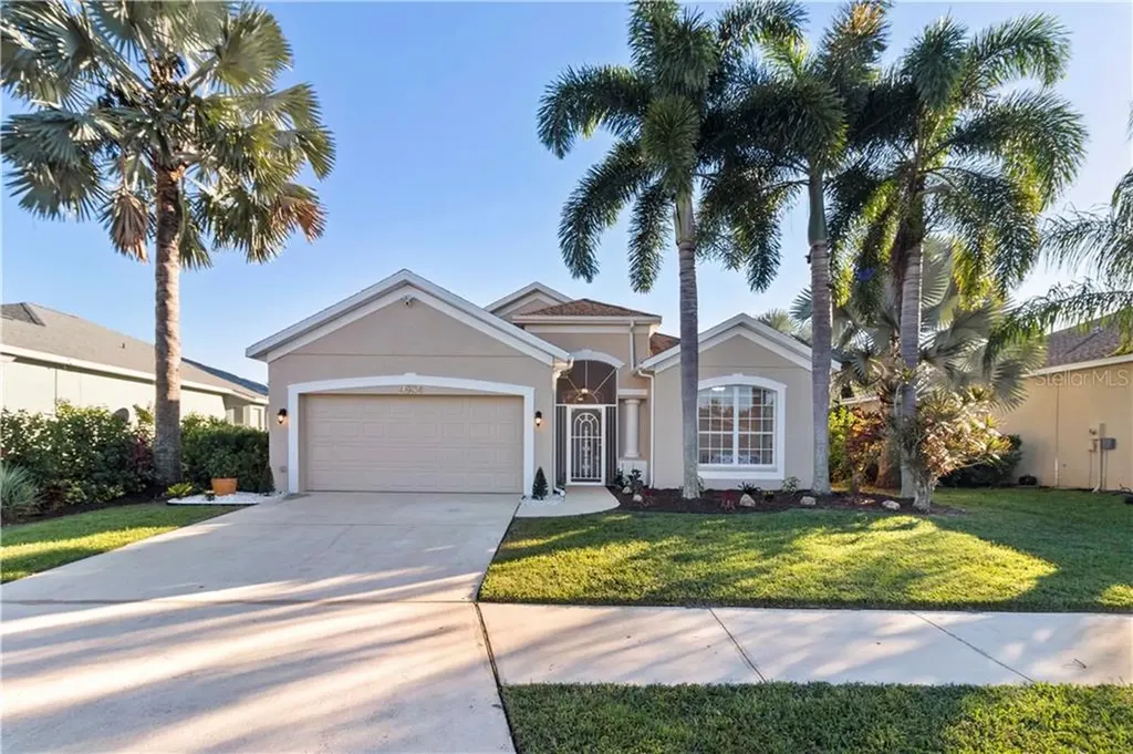 4904 Thames Lane Sarasota FL 34238