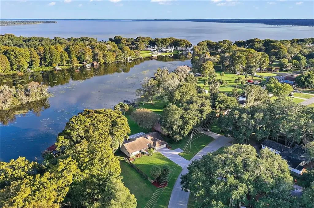 1402 Park Drive Leesburg FL 34748