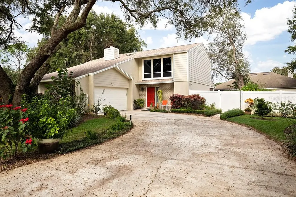 8225 Helena Drive Orlando FL 32817