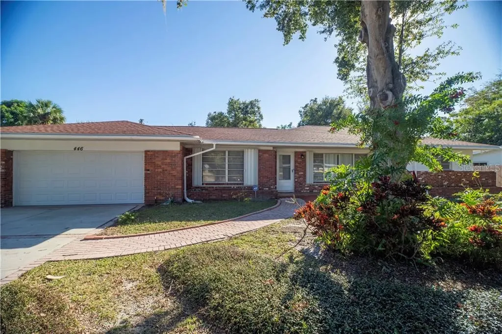 446 50th Avenue S St Petersburg FL 33705
