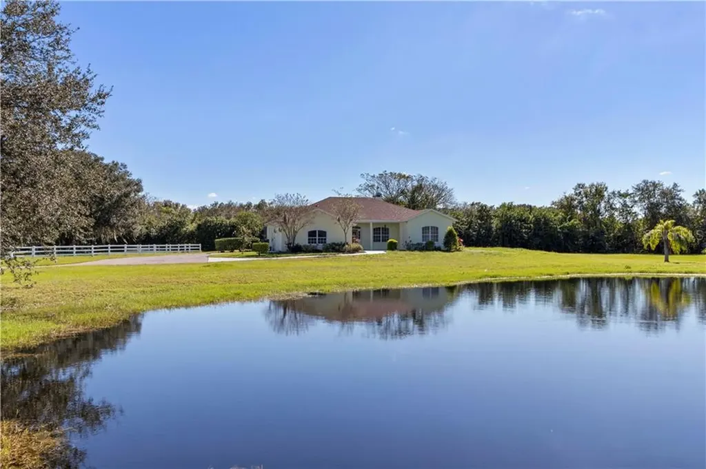 6404 45th Avenue Drive E Bradenton FL 34203