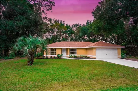 57 Bay Court Pass Ocklawaha FL 32179