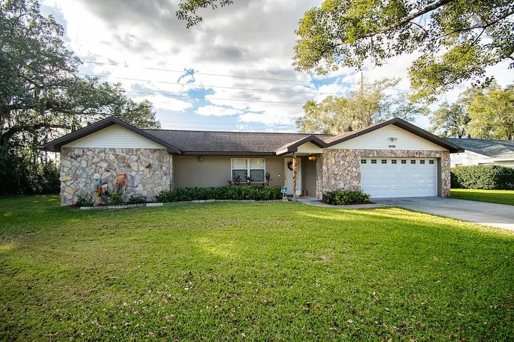 1409 Oakwood Lane Plant City FL 33563