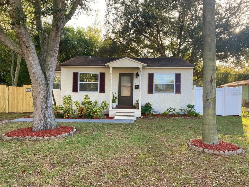 516 Hampton Avenue NE St Petersburg FL 33703