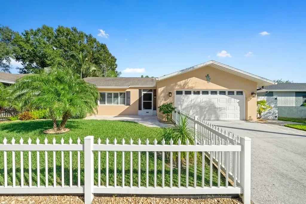 2061 Citrus Hill Lane Palm Harbor FL 34683