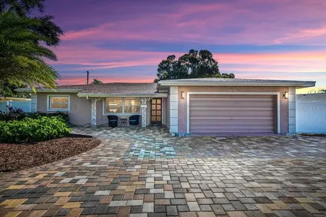 3028 Desoto Way S St Petersburg FL 33712