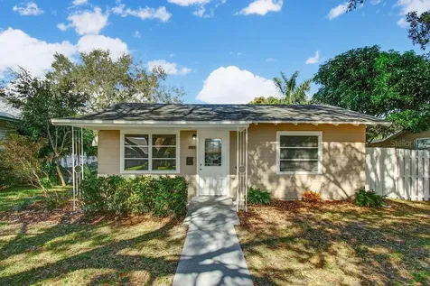 1113 55th Avenue N St Petersburg FL 33703