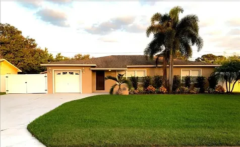 6545 17th Way N St Petersburg FL 33702