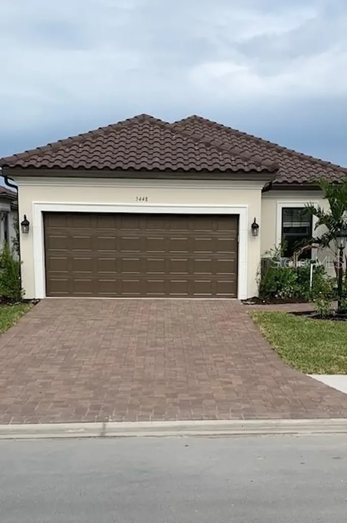 5448 Lampiasi Street Sarasota FL 34238