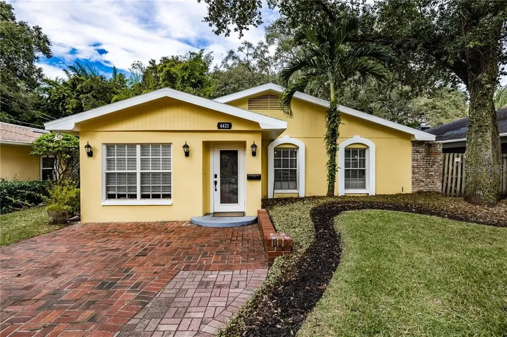 4421 W Estrella Street Tampa FL 33629