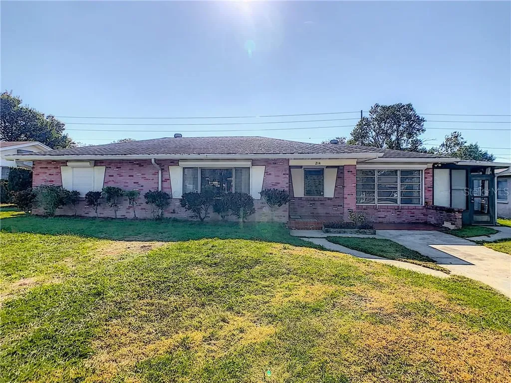 214 Steedly Avenue Lake Wales FL 33853