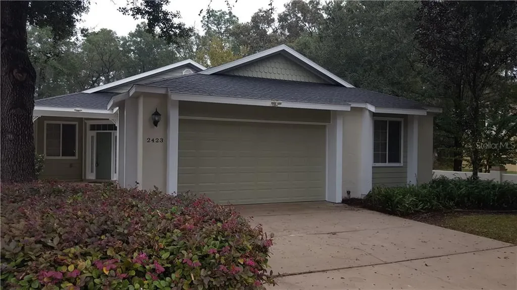 2423 NE 33rd Court Ocala FL 34470
