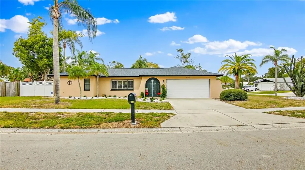 9392 120th Lane Seminole FL 33772
