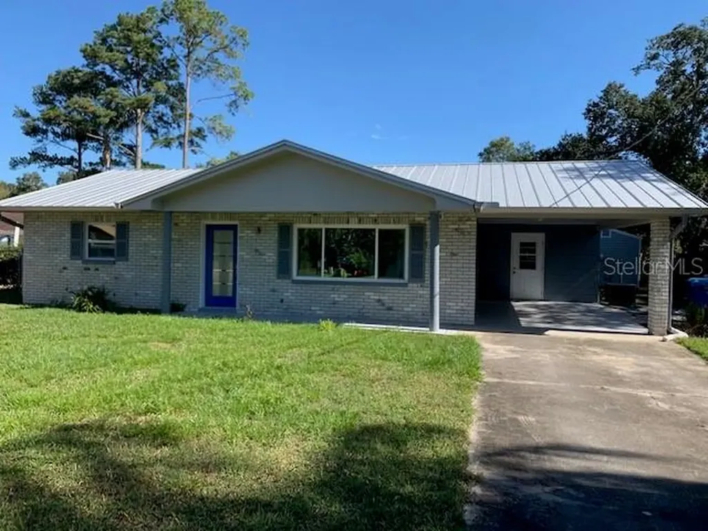 16101 Highland Avenue Lutz FL 33548