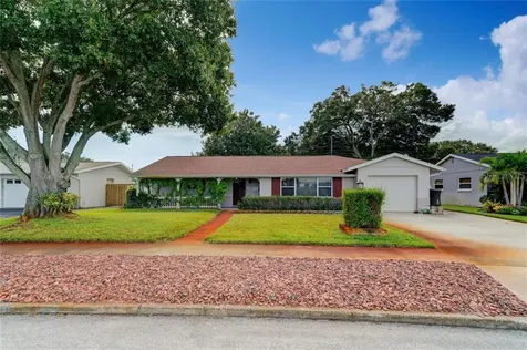 6142 27th Avenue N St Petersburg FL 33710