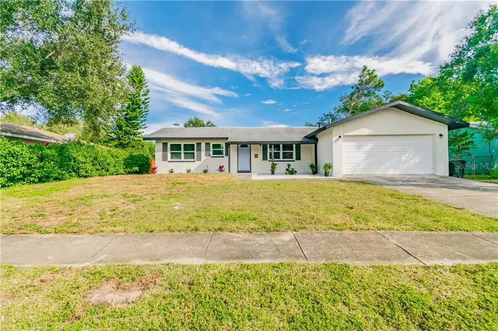5635 Tanglewood Drive NE St Petersburg FL 33703