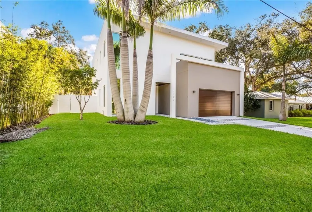 1722 Shoreland Drive Sarasota FL 34239